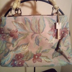 Fossil flowery purse